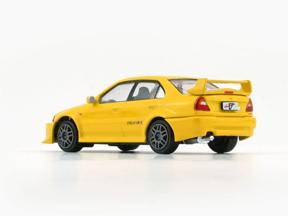 BM Creations 1/64 Mitsubishi Lancer Evolution 5 Yellow