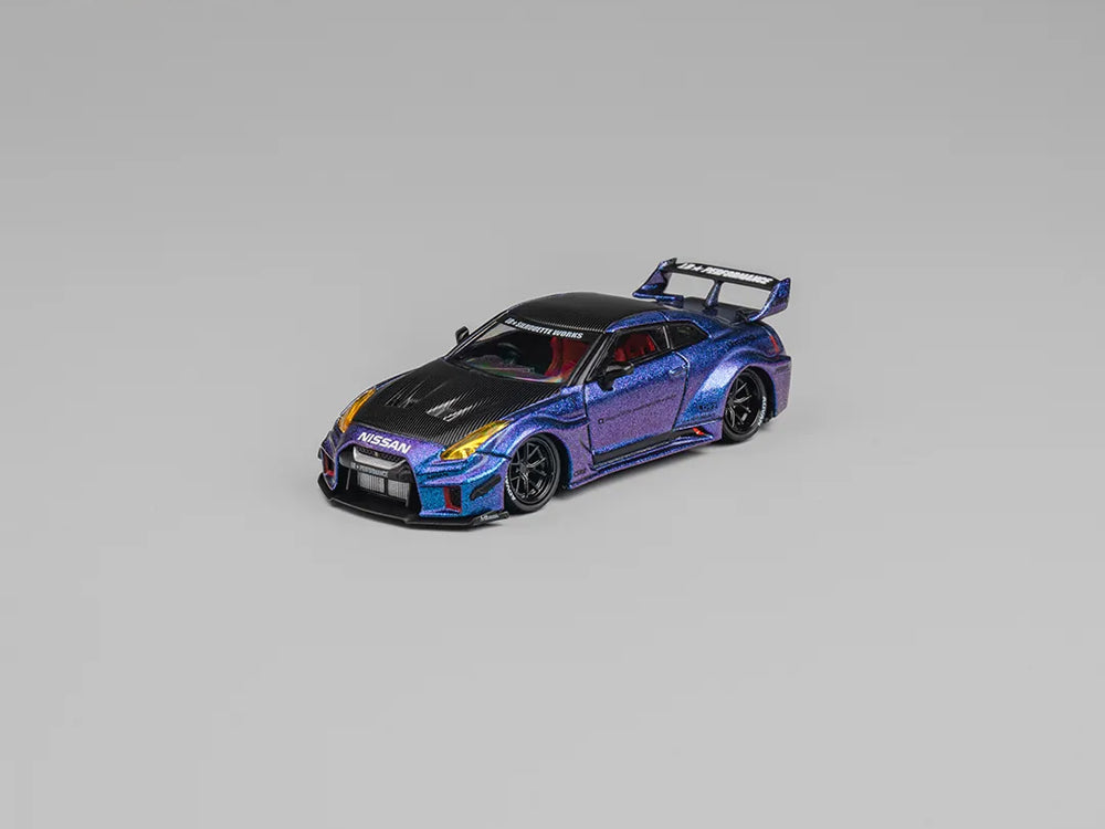 CM Model 1/64 LBWK Super Silhouette Nissan Skyline GT35RR Chameleon with Carbon Bonnet