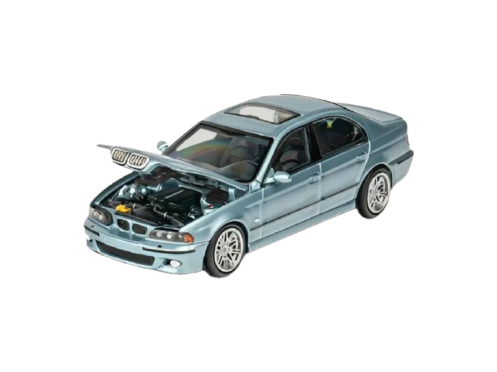 DCM 1/64 BMW E39 M5 Blue