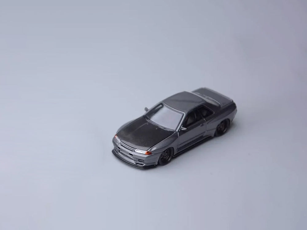 Focal Horizon 1/64 Garage Active Nissan Skyline GTR R32 Modified with Carbon Bonnet Grey