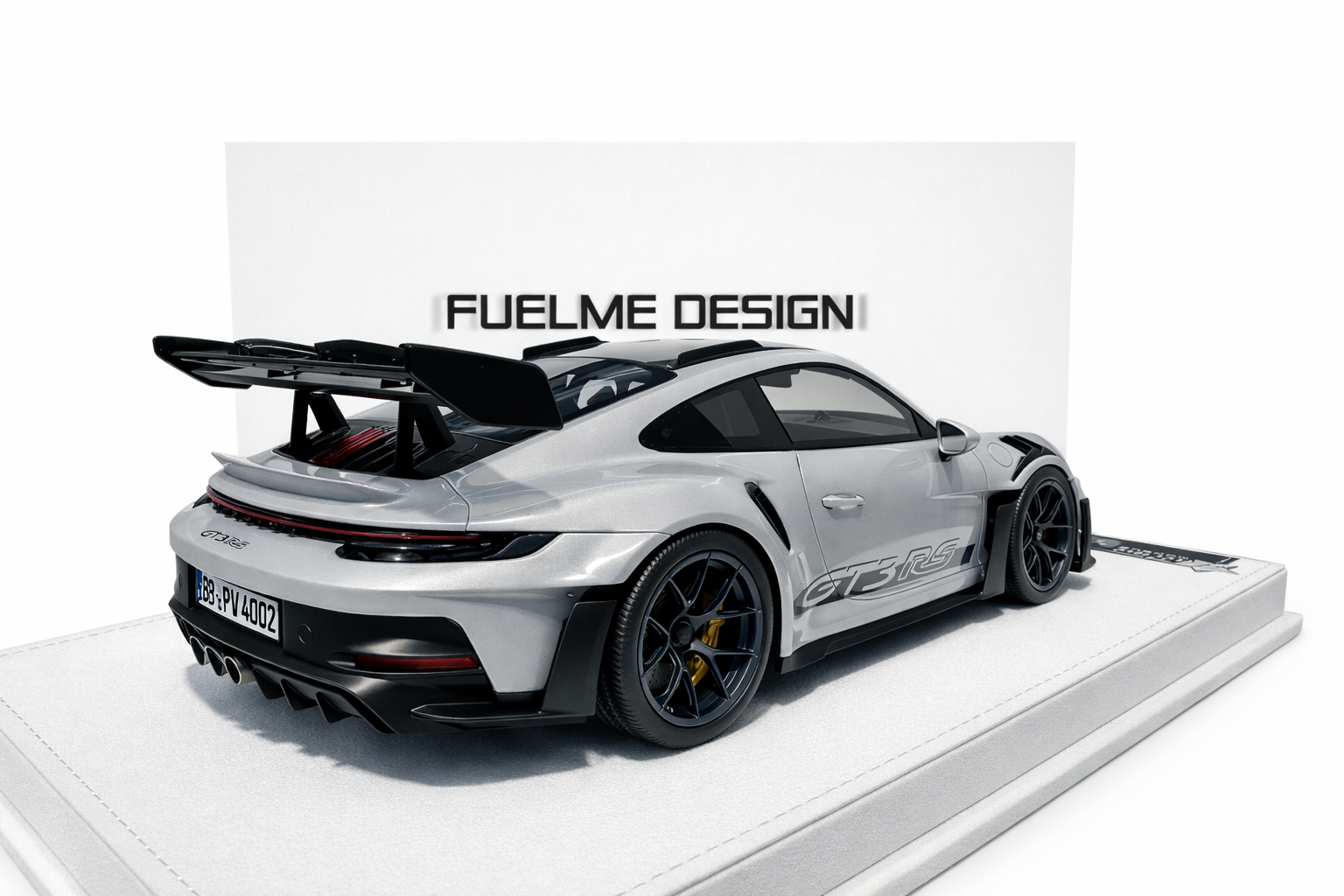 FuelMe 1/18 Porsche 992 GT3 RS Weissach Package Eisgraumetallic Mit - Diecast Toyz Australia