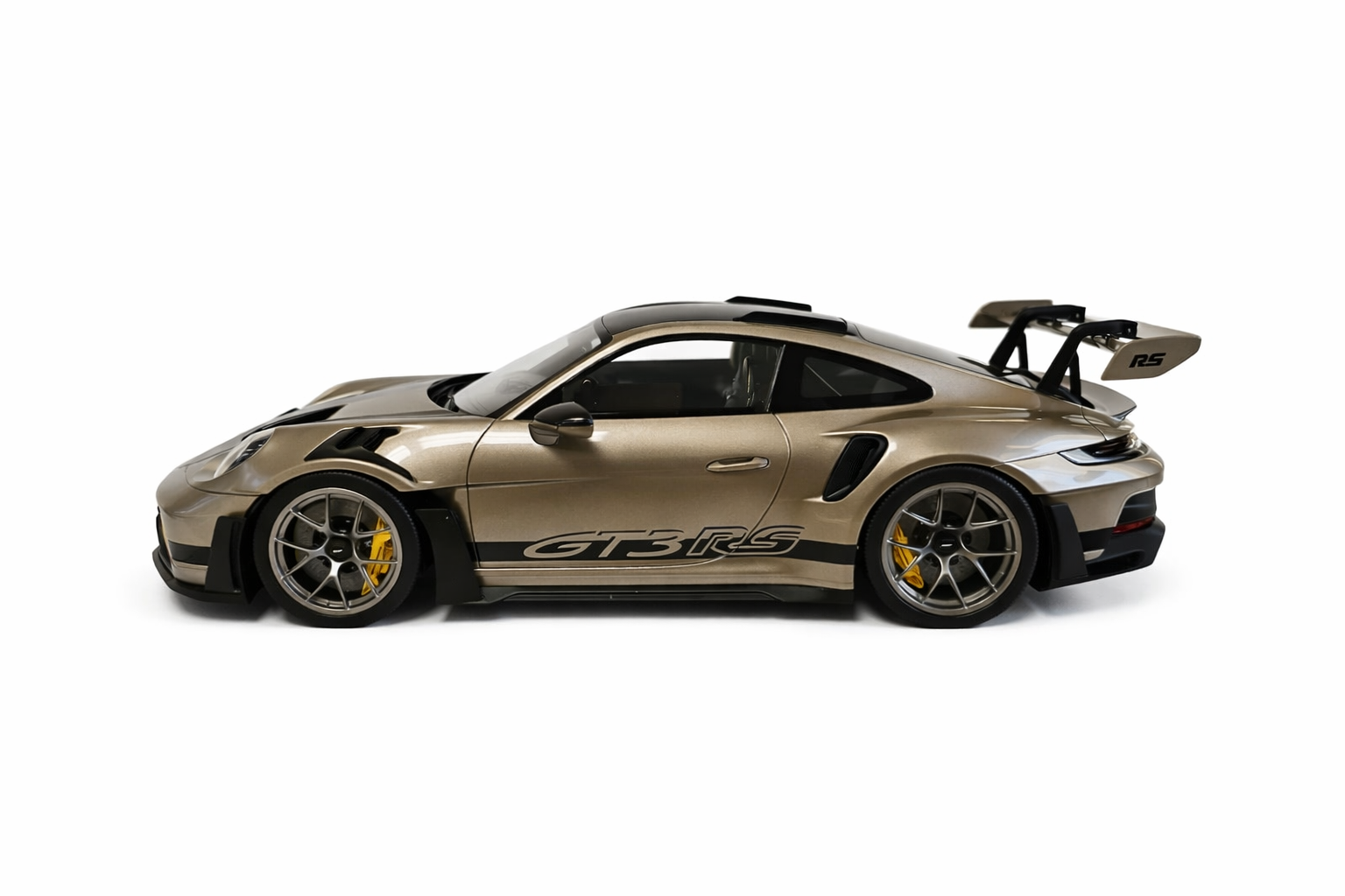 FuelMe 1/18 Porsche 992 GT3 RS Weissach Package Palladium Metallic - Diecast Toyz Australia