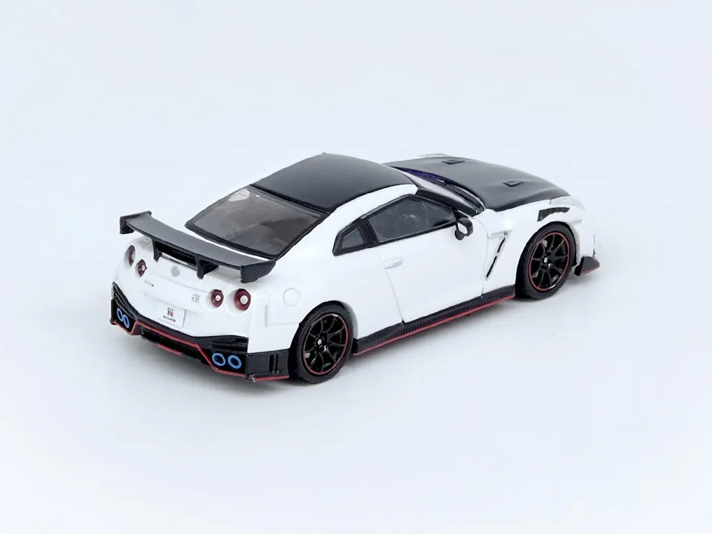 Inno64 Nissan Skyline GT-R R35 NISMO White