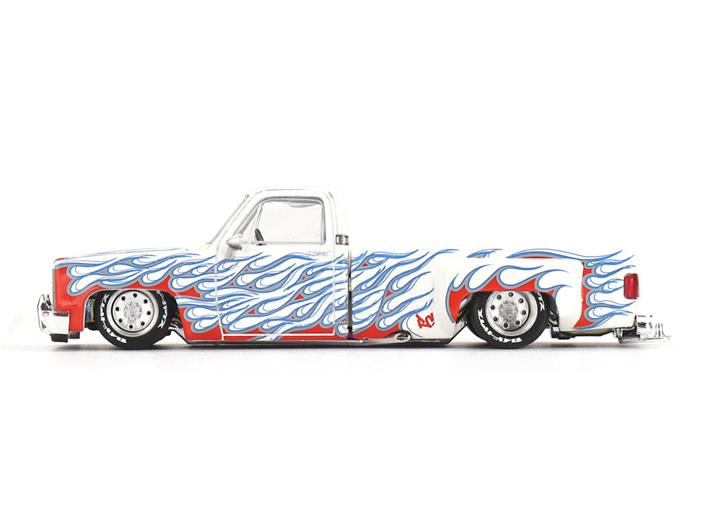 MiniGT x Kaido House 1/64 Chevorlet Silverado Duallly on Fire V2 White/Blue