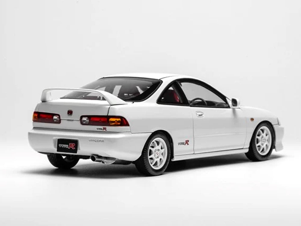 MotorHelix 1/18 Honda Integra DC2 Type R Championship White