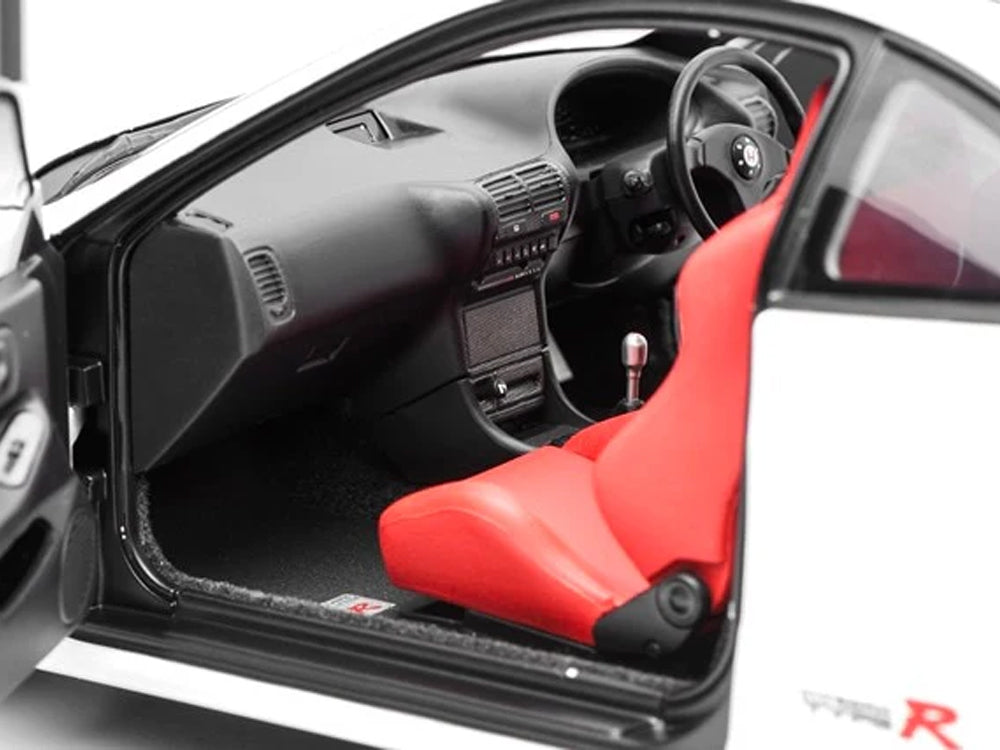 MotorHelix 1/18 Honda Integra DC2 Type R Championship White