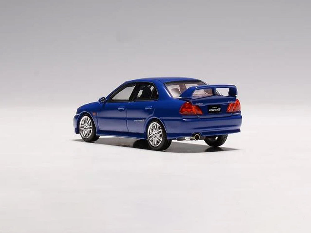 Motor Helix 1/64 Mitsubishi Lancer Evolution IV Icelle Blue
