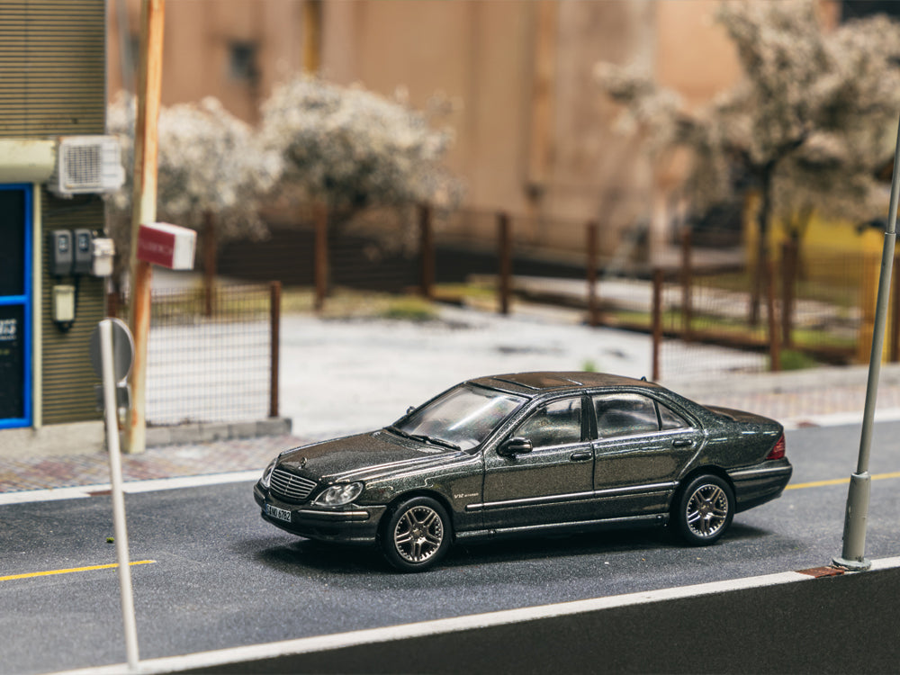 Tarmac Works 1/64 Mercedes Benz S65 AMG Tectite Grey Metallic - Diecast Toyz Australia