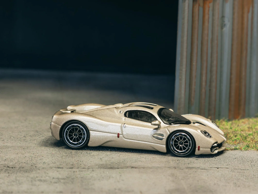 Tarmac Works 1/64 Pagani Utopia Rinascimento