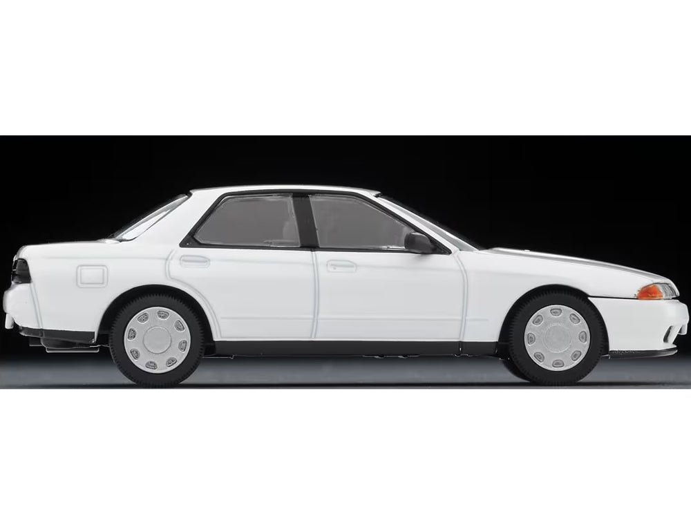 Tomica 1/64 Nissan Skyline 4 Door Sports Sedan GXI X White 92 Model - Diecast Toyz Australia
