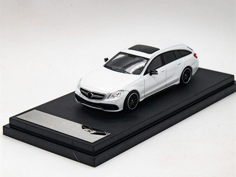 Boss Machine 1/64 Mercedes Benz CLS63 AMG Shooting Brakc X218 White