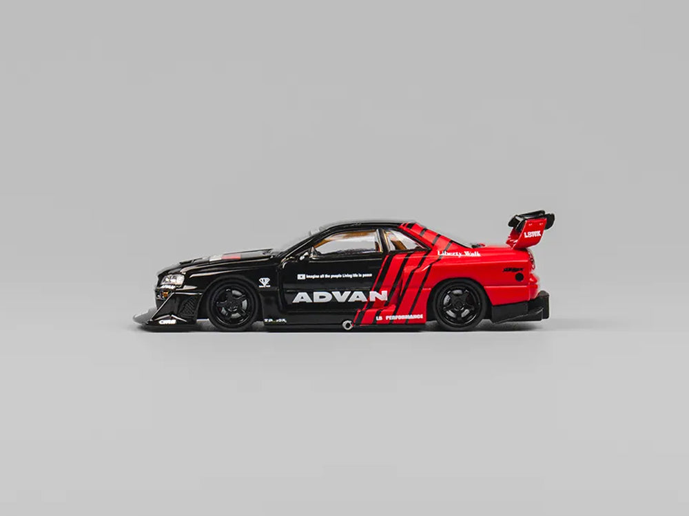 CM Model 1/64 LBWK Super Silhouette Nissan Skyline ER34 Advan Livery