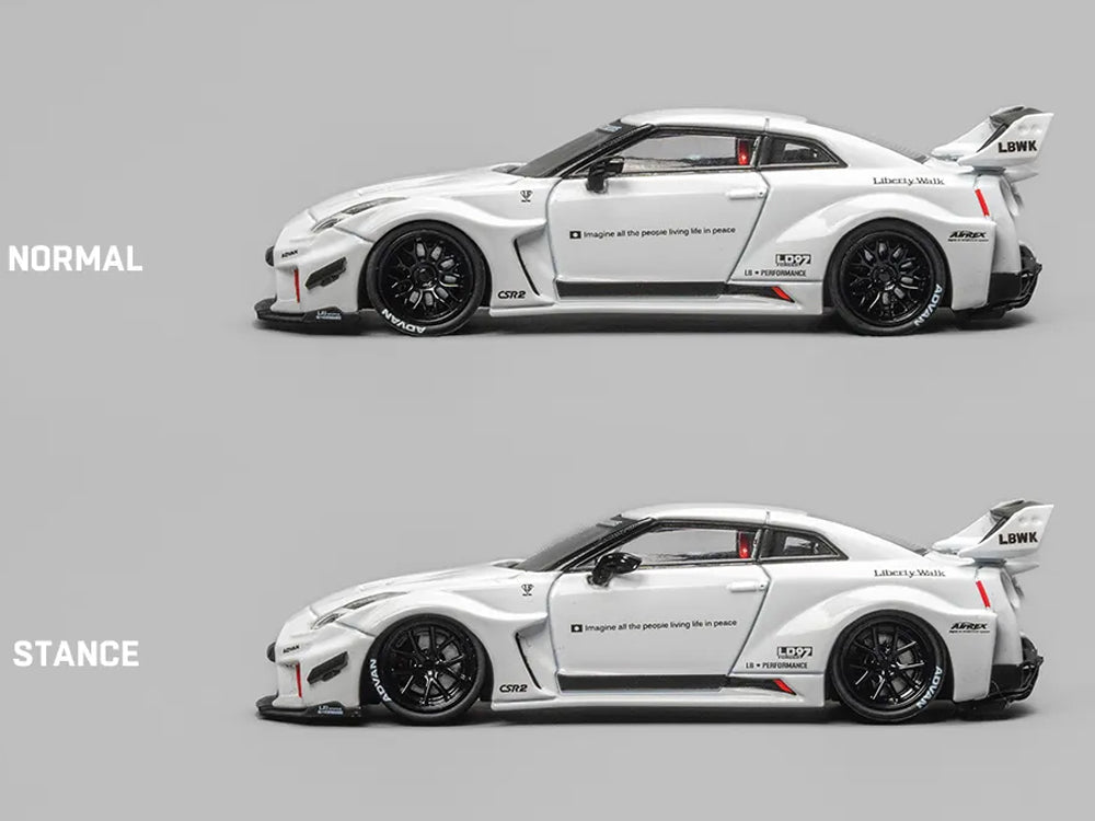 CM Model 1/64 LBWK Super Silhouette Nissan Skyline GT35-RR White