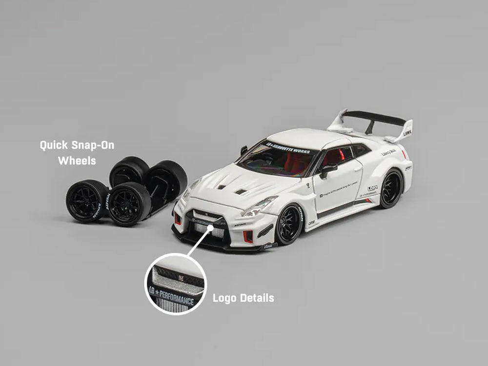 CM Model 1/64 LBWK Super Silhouette Nissan Skyline GT35-RR White