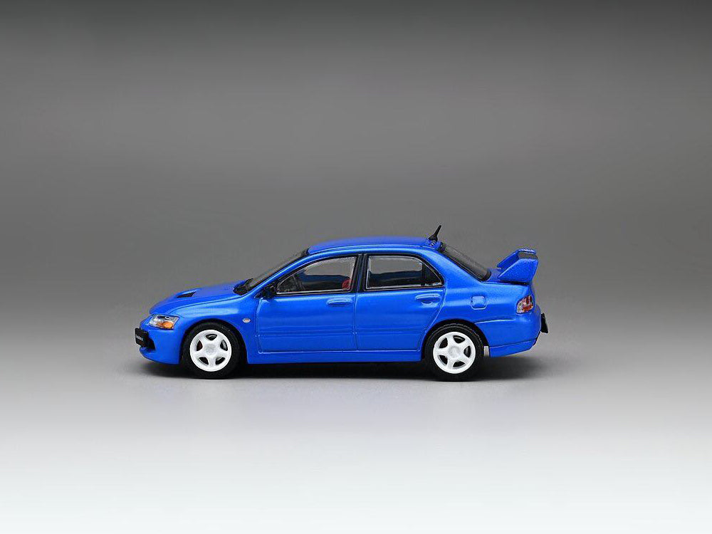 Cm diecast clearance