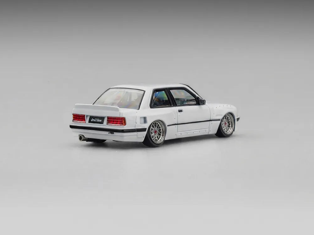CM Model 1/64 Pandem BMW M3 E30 Pearl White