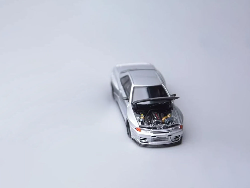 Focal Horizon 1/64 Garage Active Nissan Skyline GTR R32 Modified with Carbon Bonnet Silver