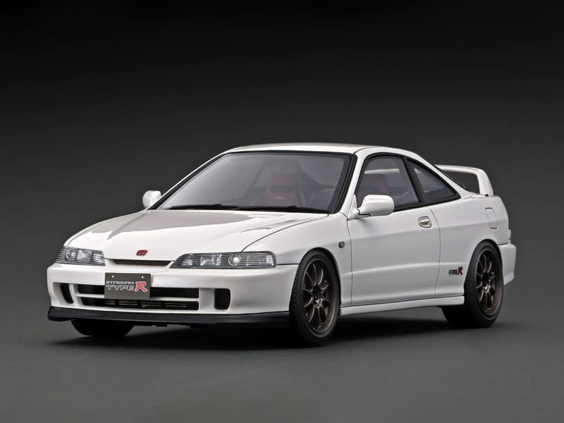 Ignition Model 1/18 Honda Integra DC2 Type R Pearl White with B18C Eng
