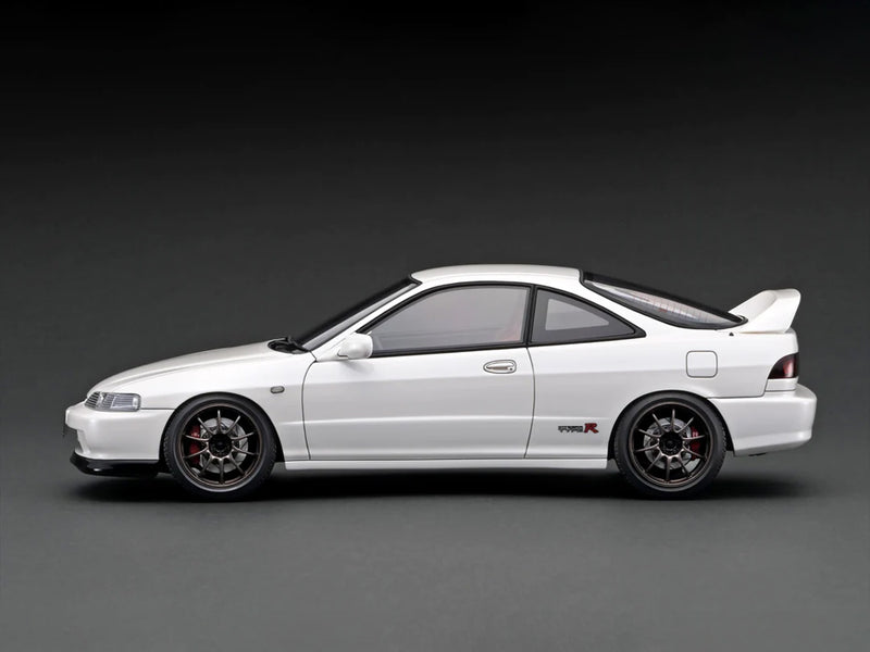 Ignition Model 1/18 Honda Integra DC2 Type R Pearl White with B18C Eng