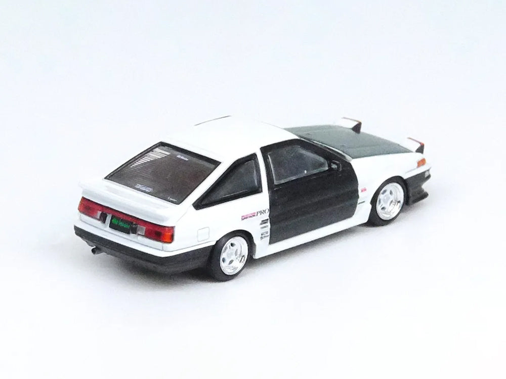 Inno64 Toyota Sprinter Trueno AE86 Keiichi Tsuchiya Limited Edition White/Green