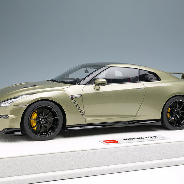 IDEA MAKE UP Nissan GT-R Nismo ミニカー 1/18 Make_Up_By_IDEA_Nissan_Skyline
