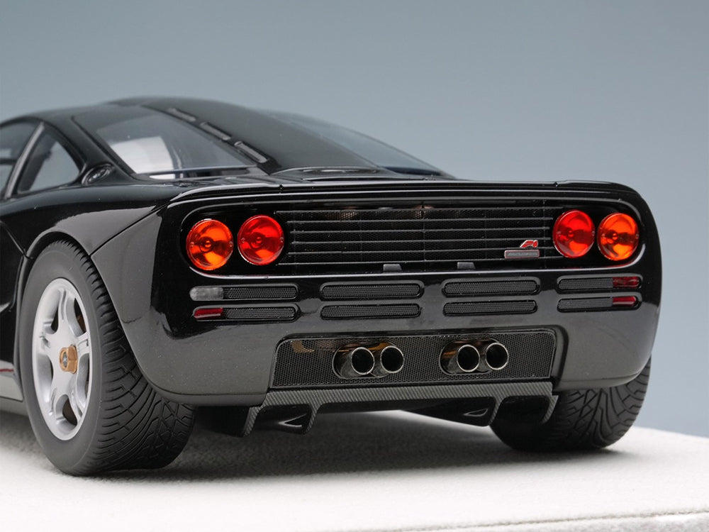 Make Up Model 1/18 McLaren F1 Road Car 1994 Jet Black Metallic