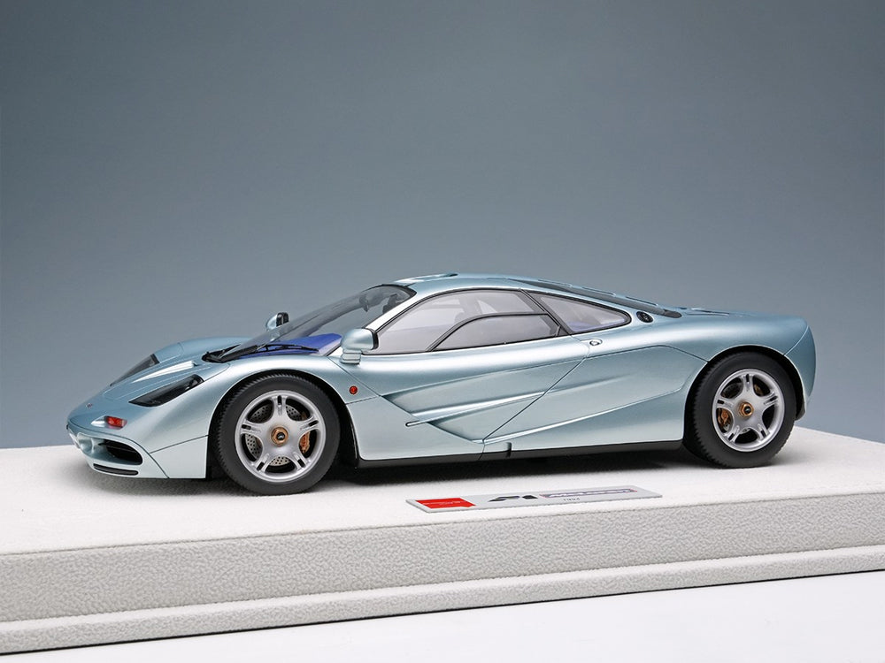 Make Up Model 1/18 McLaren F1 Road Car 1994 Pale Blue Metallic