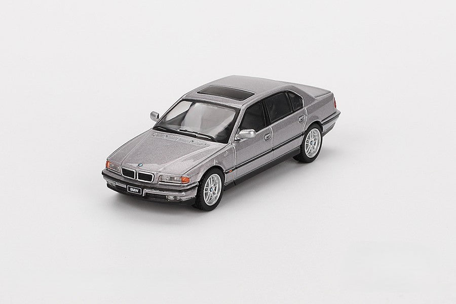 MiniGT 1/64 BMW 750IL Aspen Silver Metallic