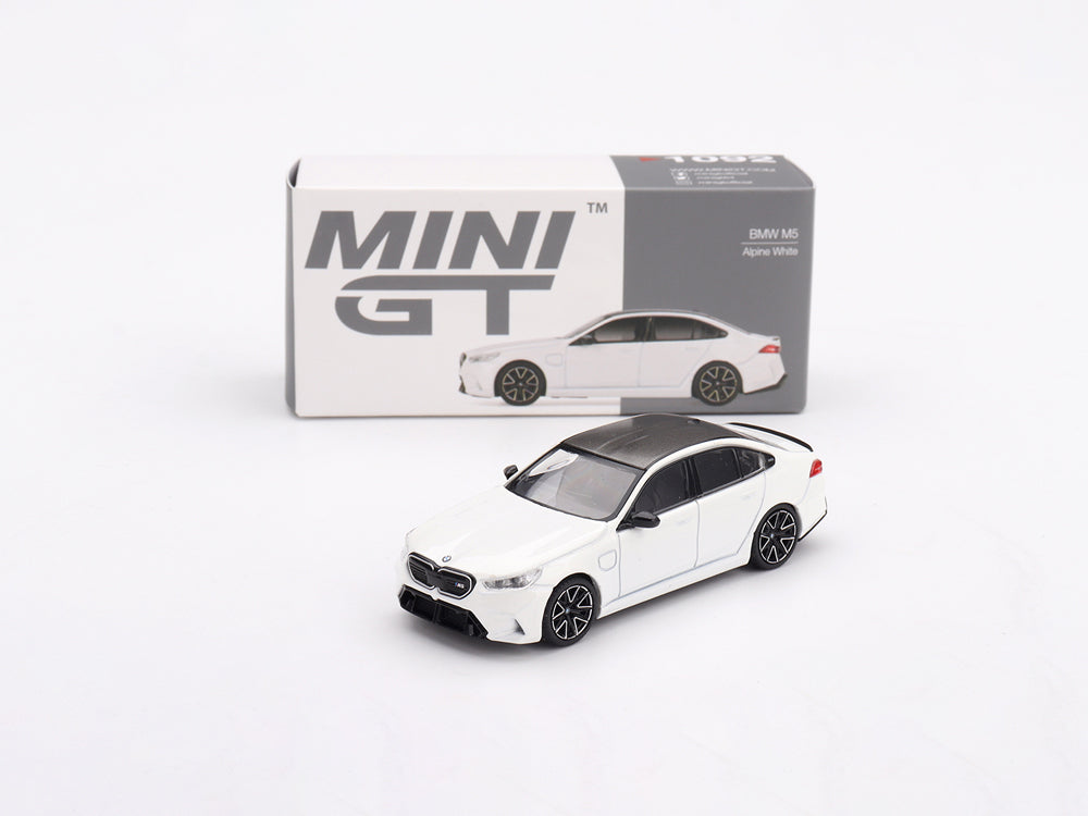 MiniGT 1/64 BMW M5 G90 Sedan Alpine White
