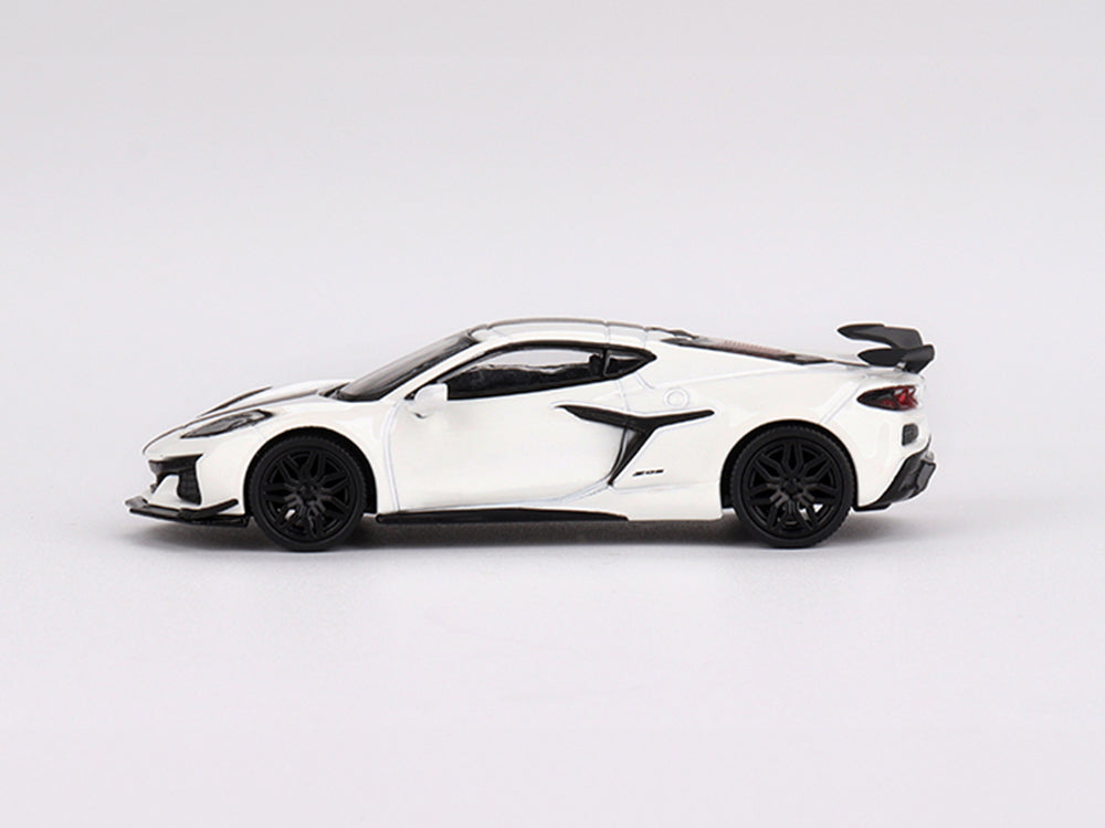 MiniGT 1/64 Chevrolet Corvette Z06 2023 Arctic White