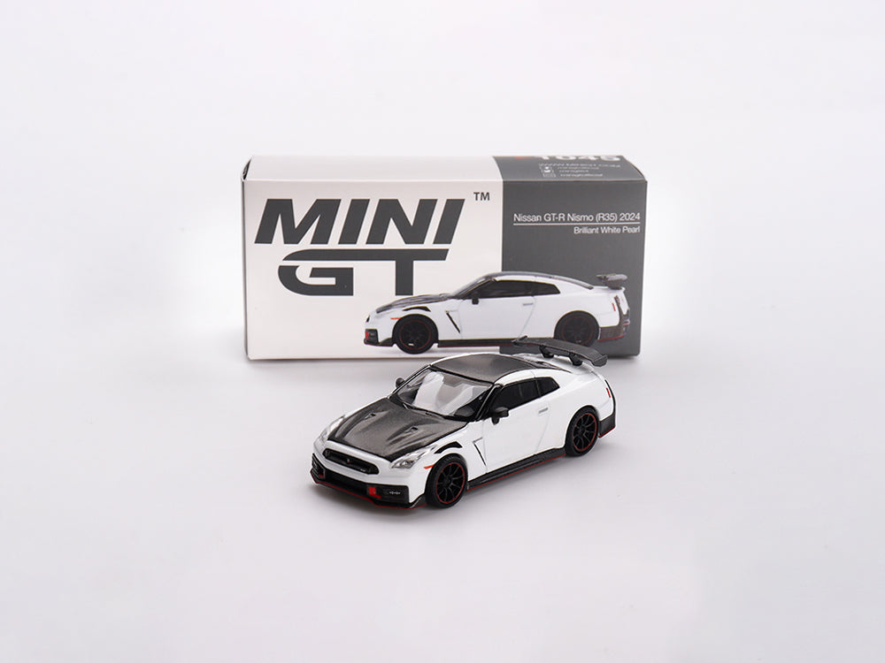 MiniGT 1/64 Nissan Skyline GTR R35 NISMO 2024 Brilliant White Pearl