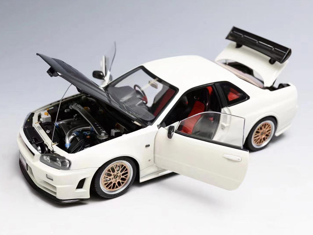 MotorHelix 1/18 Nissan Skyline GTR R34 Z Tune White with Carbon Bonnet - Diecast Toyz Australia