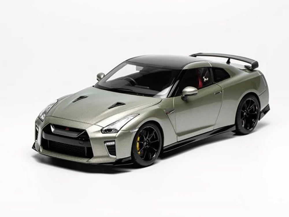 MotorHelix 1/18 Nissan Skyline GTR R35 Track Edition NISMO T-Spec Millennium Jade