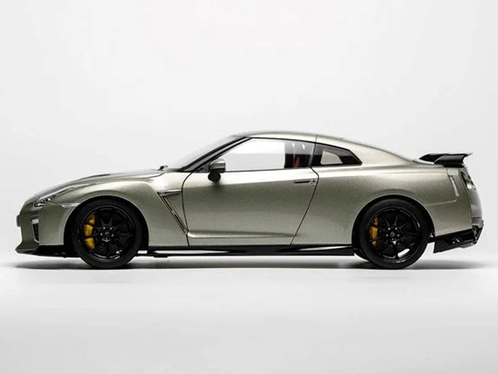 MotorHelix 1/18 Nissan Skyline GTR R35 Track Edition NISMO T-Spec Millennium Jade