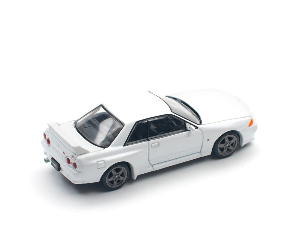 Pop Race 1/64 Nissan Skyline GT-R R32 Crystal White