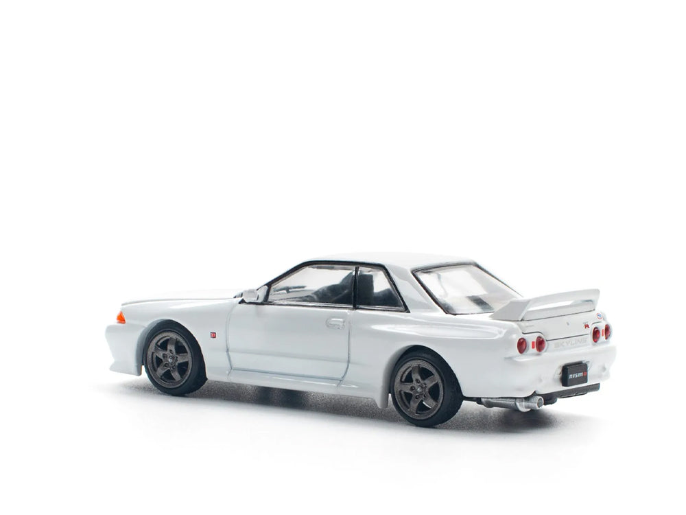Pop Race 1/64 Nissan Skyline GT-R R32 Crystal White
