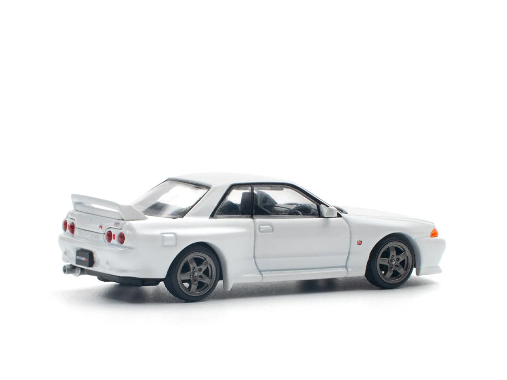 Pop Race 1/64 Nissan Skyline GT-R R32 Crystal White