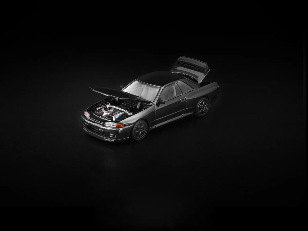 Pop Race 1/64 Nissan Skyline GTR R32 Dark Chrome Series