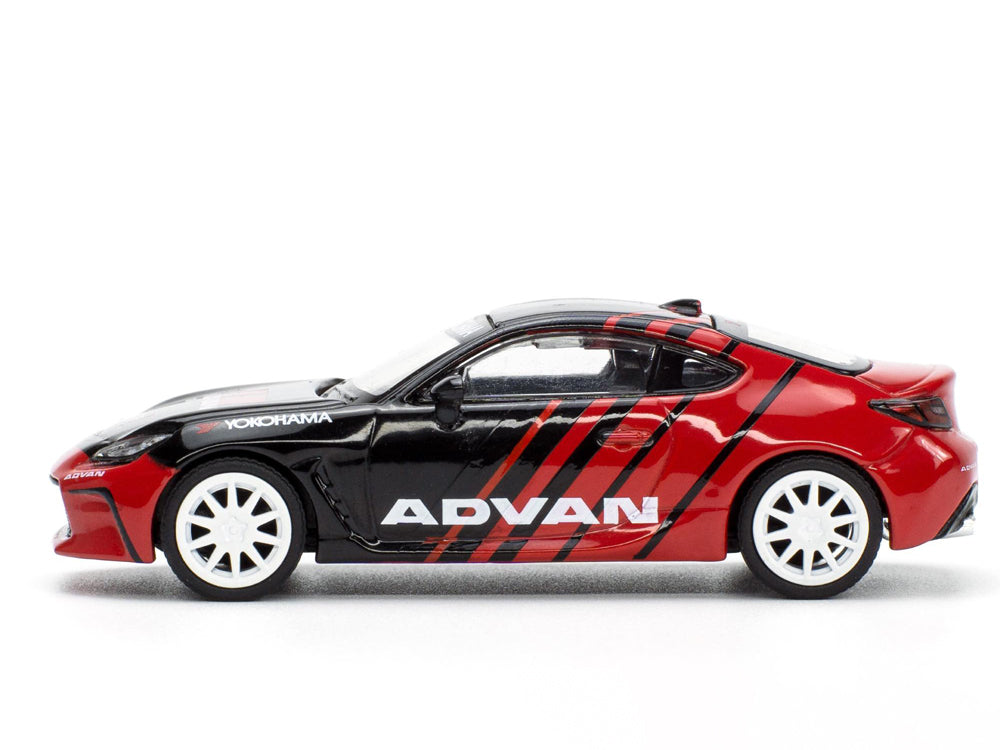 Pop Race 1/64 Toyota GR86 Advan Livery