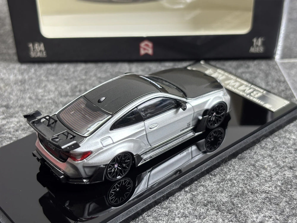 Street Weapon 1/64 BMW G82 M4 Widebody Kit Alexander Silver Carbon Cap