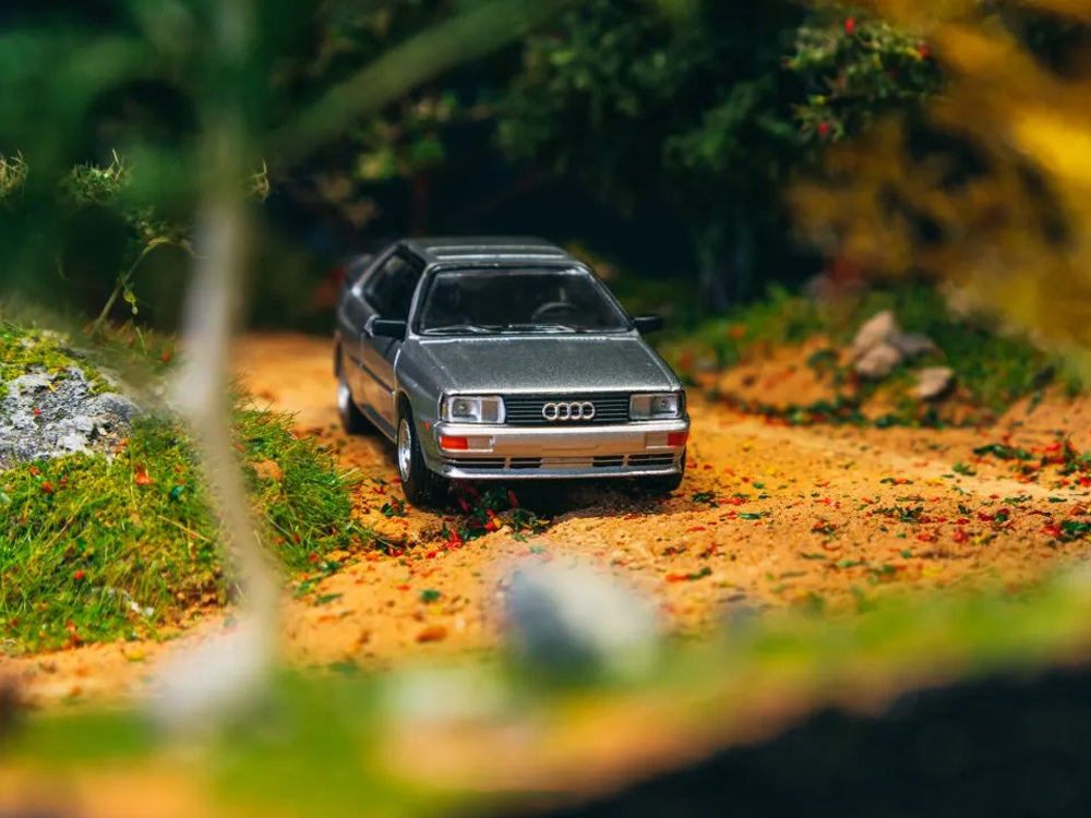 Tarmac Works 1/64 Audi A4 Quattro Silver