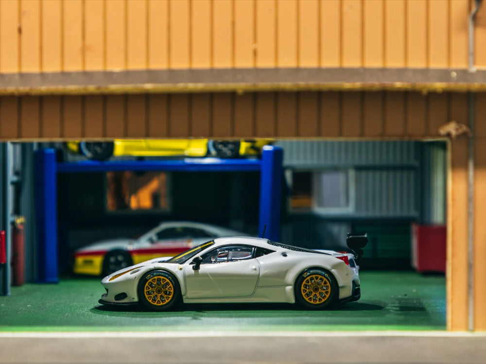 Tarmac Works 1/64 Ferrari 458 Italia GT3 White