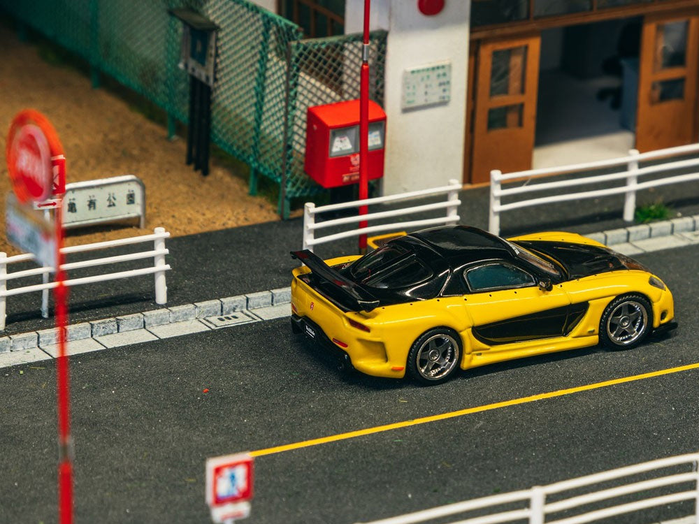 Tarmac Works 1/64 Mazda RX7 FD3S Veilside Fortune 7 Yellow/Black