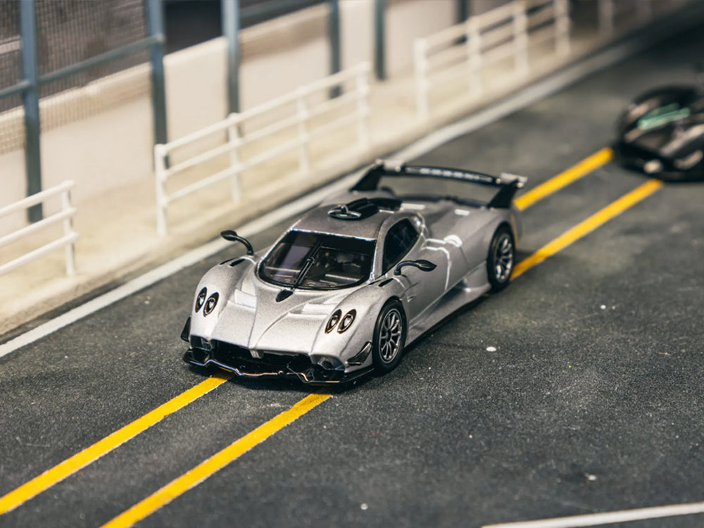 Tarmac Works 1/64 Pagani Huayra R Satin Silver