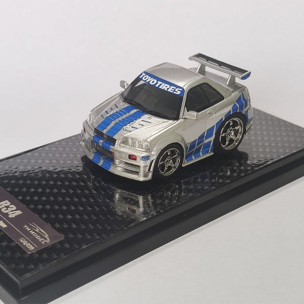 １着でも送料無料 ERAQ x YM Q-Scale Silver Z-Tune R34 GTR Skyline Nissan 1/64 自動車